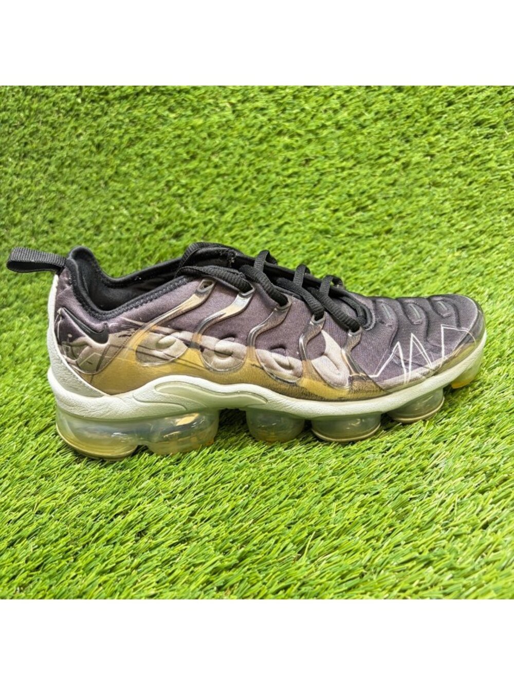 Nike Air VaporMax Plus La Requin Gray Black Mens Size 8.5 Running Shoes Sneakers